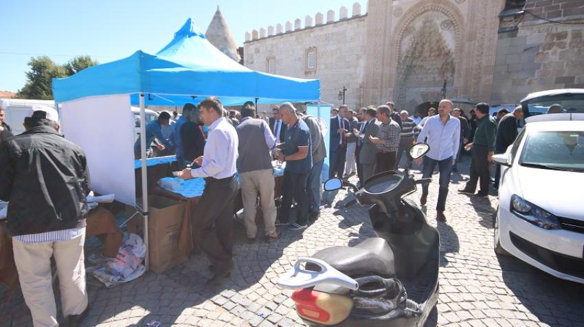 Beyşehir Belediyesi’nden Aşure İkramı