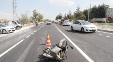 Otomobille çarpışan elektrikli bisiklet sürücüsü öldü