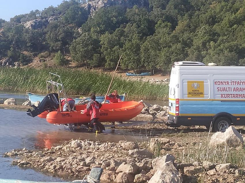 Beyşehir’de balık tutmak için göle açılan 5 kişiden biri kayboldu